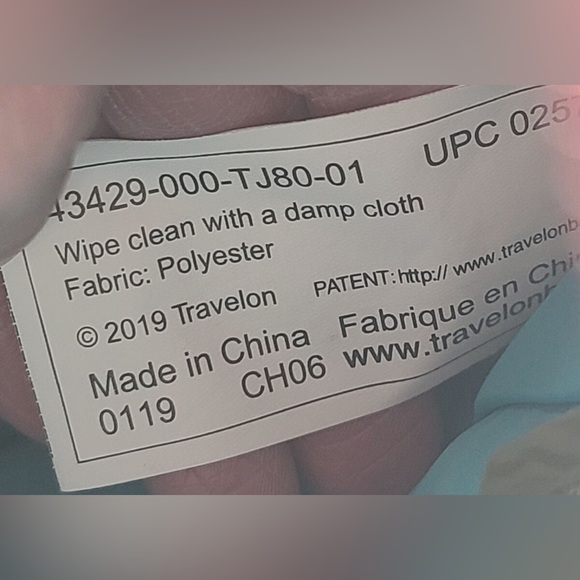 Travelon Anti-Theft RFID Blocking Travel Bag Burgundy Crossbody/ Shoulder Bag - Picture 10 of 12